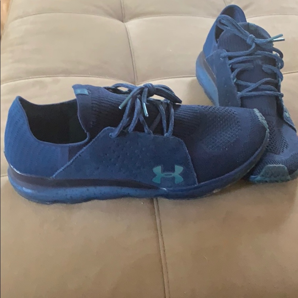 Under Armour Threadborne Reveal Size 12